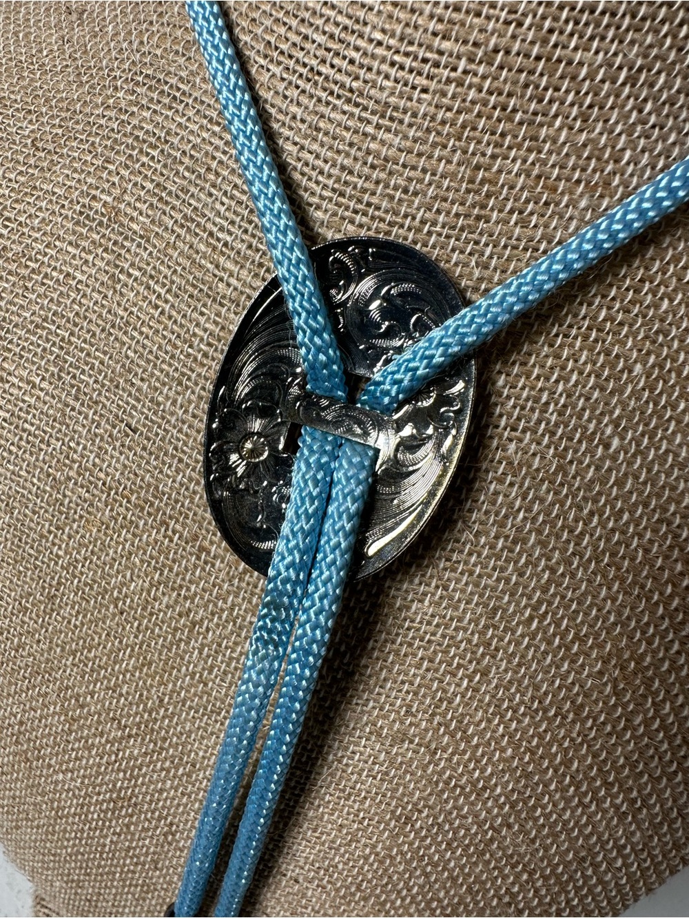 **SOLD**Vintage Western Bolo Tie 17” Blue Braided Cord Silver Tone Engraved - Picture 4 of 4